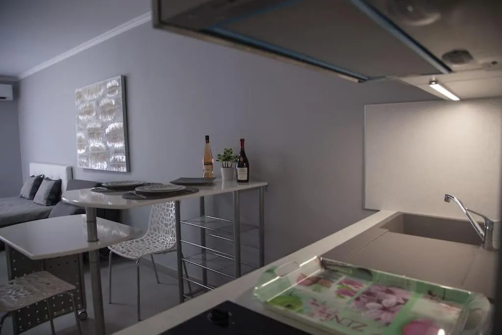 Stylish Studio In Only 50 Meters From Beach ! Nizza